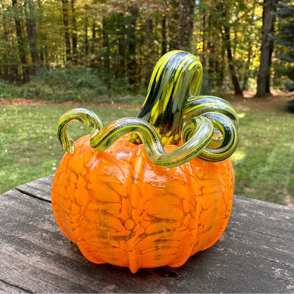 Mini Brilliant Yellow Glass Pumpkin